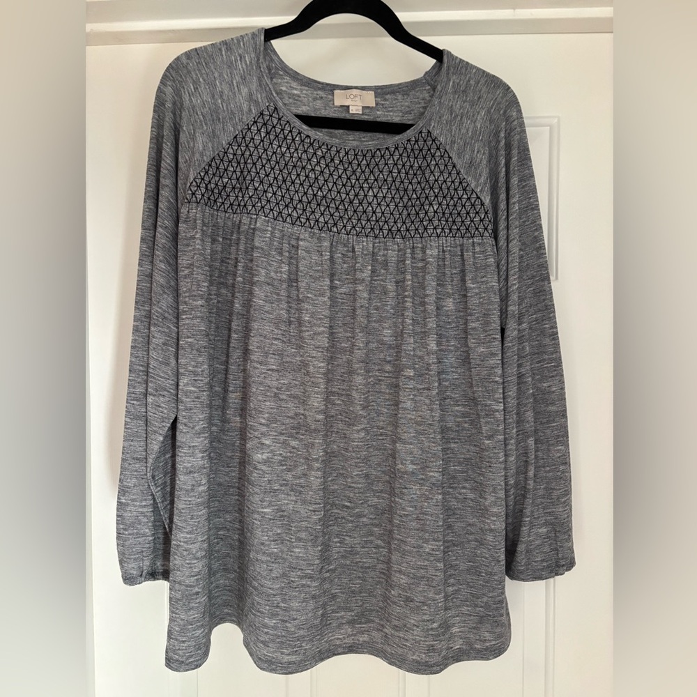 LOFT | Heathered Gray Blouse Size XL